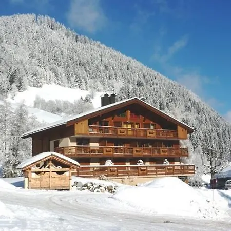 Cosy, 6 Personnes, 2 - Isaline04 *